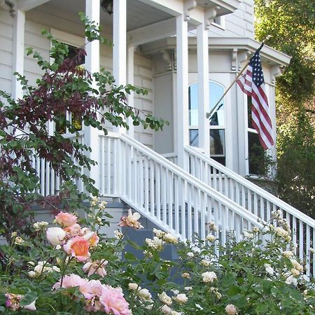 Yosemite Rose Bed And Breakfast Гровленд Экстерьер фото